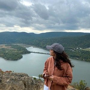 Meet your Posher, Jovienne